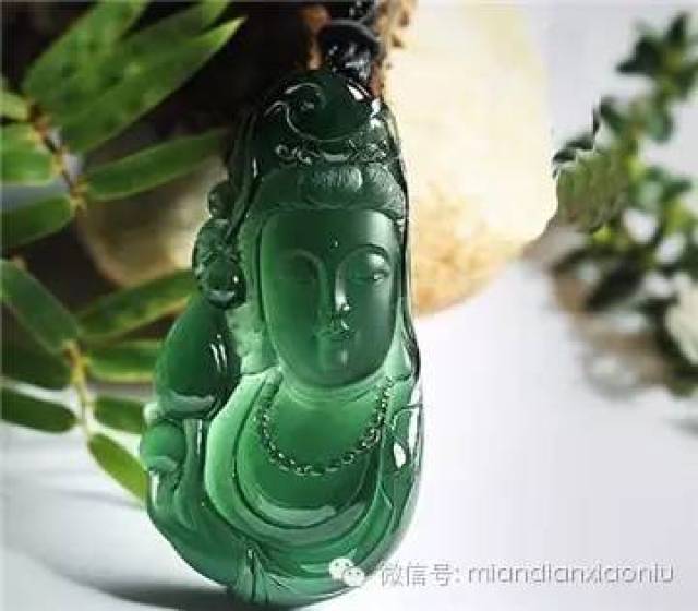 什么是龙石种翡翠图片 11b03e4612a8475ca571e30cae22c888.jpeg