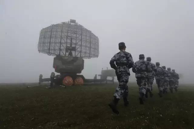 【君子之场】这部军旅纪录片火遍网络,谁在为军人发声