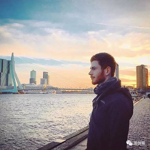 帅哥,你练瑜伽把屁股练这么翘合适吗