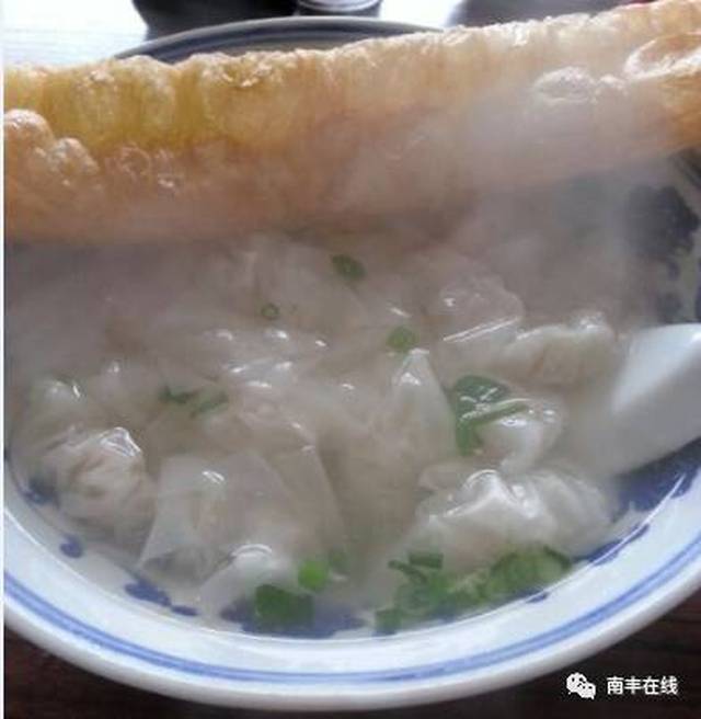 是一种怎么样的体验 12:00 午饭时间 俗话说:中午吃好 南丰的纸包