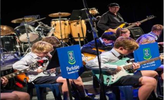 8万元一年的学费读墨尔本公立中小学--澳洲公