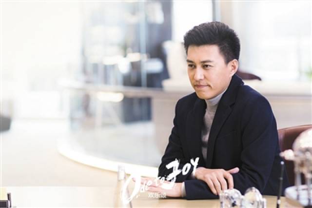 正午阳光取消艺人经纪业务 靳东王凯等回归"自由身"
