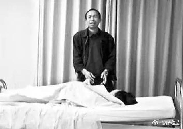 而令人心寒的产房事件真的不少,此事件就像一把刀子,划破无数女性