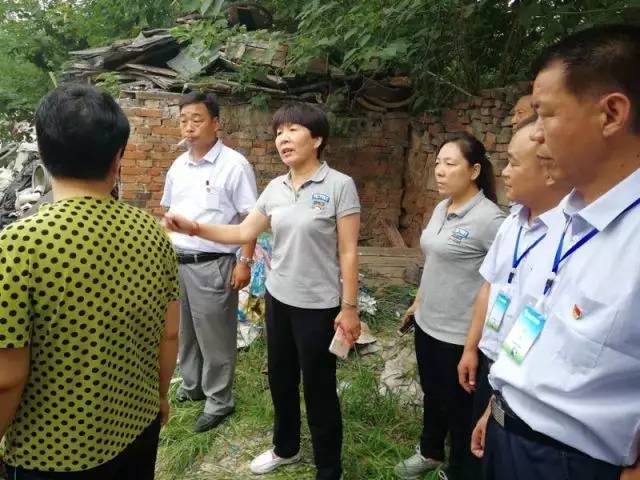 刘会琴现挂任白马寺镇党委副书记,自1987年在白马寺镇参加工作以来