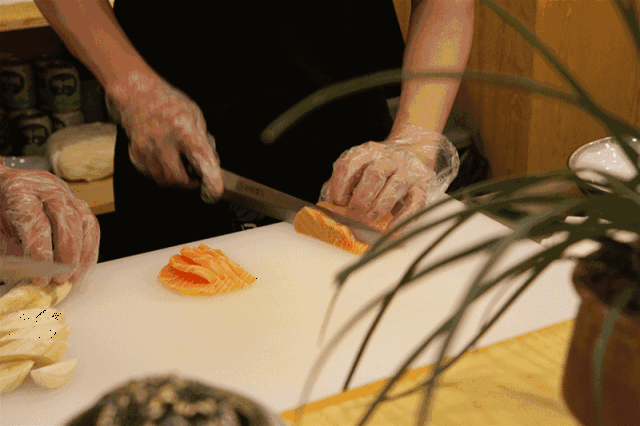 纳尼?昆明这家精致小巧的日料店,竟让人甘愿往返500米