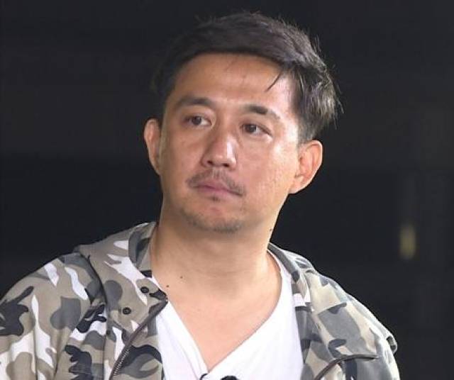 黄磊人设崩塌被网友骂惨将被替换,沙溢频繁亮