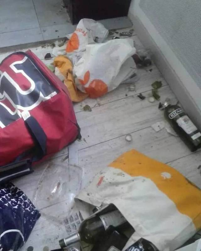 在床上拉屎尿,3周就把美女房东