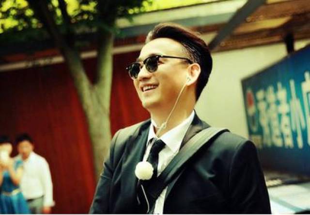 黄磊人设崩塌被网友骂惨将被替换,沙溢频繁亮