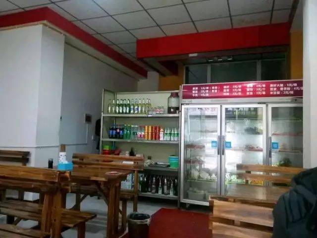 绵阳西科大附近有条安静的小街,私藏了五湖四海的美味