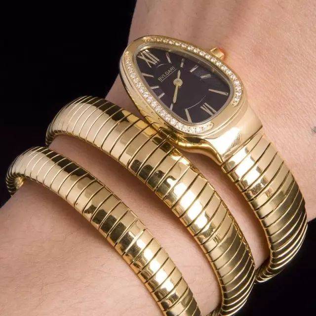 拥有一条蛇,秒变艺术圈蛇魔女!