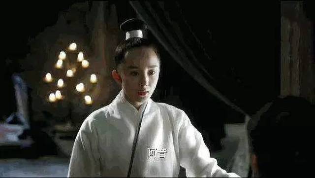 杨幂再次挑战道姑头,对比司音来看发际线简直