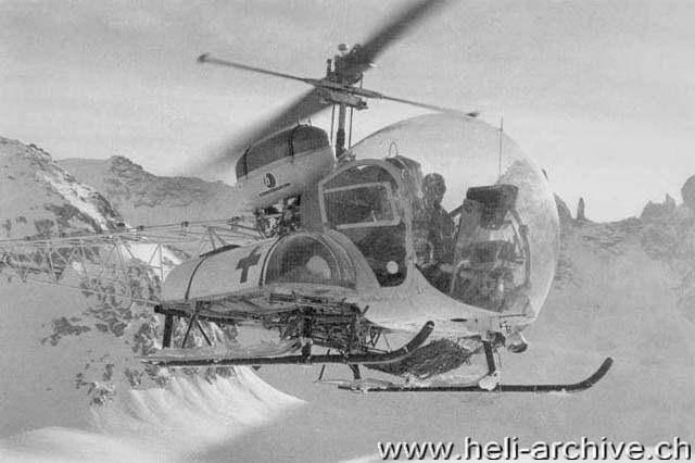 贝尔-47g3是非常出色的轻型通用直升机,可用于补给和伤员运送
