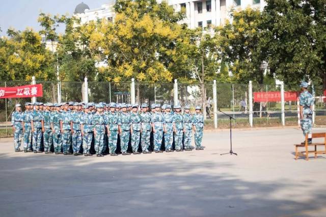 军训日日日日日日日常(小薇找来了太阳)