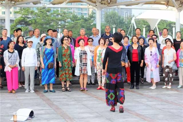 军训日日日日日日日常(小薇找来了太阳)