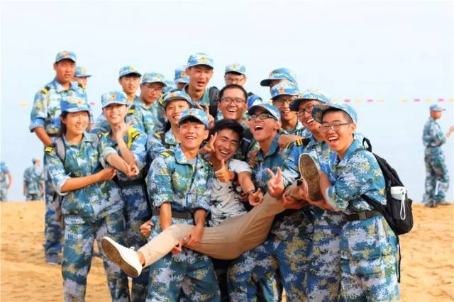 军训日日日日日日日常(小薇找来了太阳)