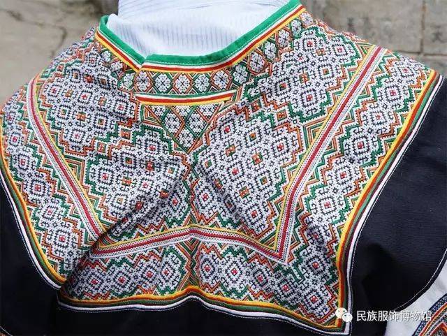 看那美丽服饰 | 纳雍龙场苗族盛装纪实