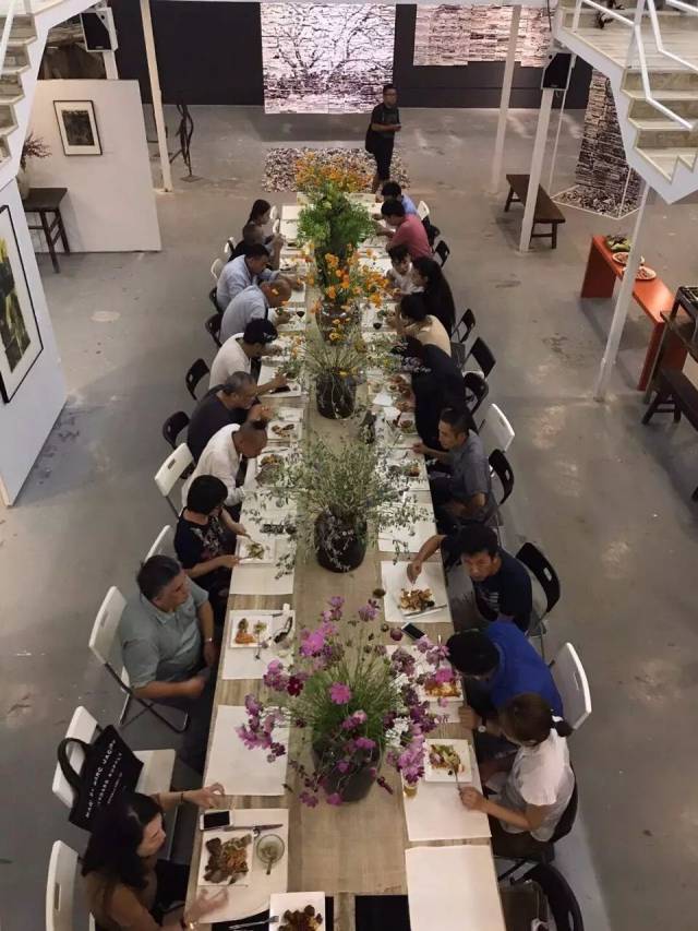 2017李枪个展“我将世界撕成碎片拼成了你的模样”在转转会Beijin