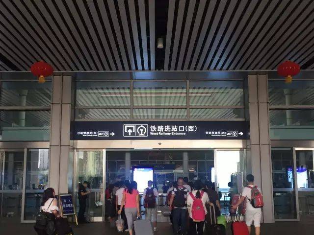 记者调查:贵阳北站上下楼通行困难为何迟迟不能解决?