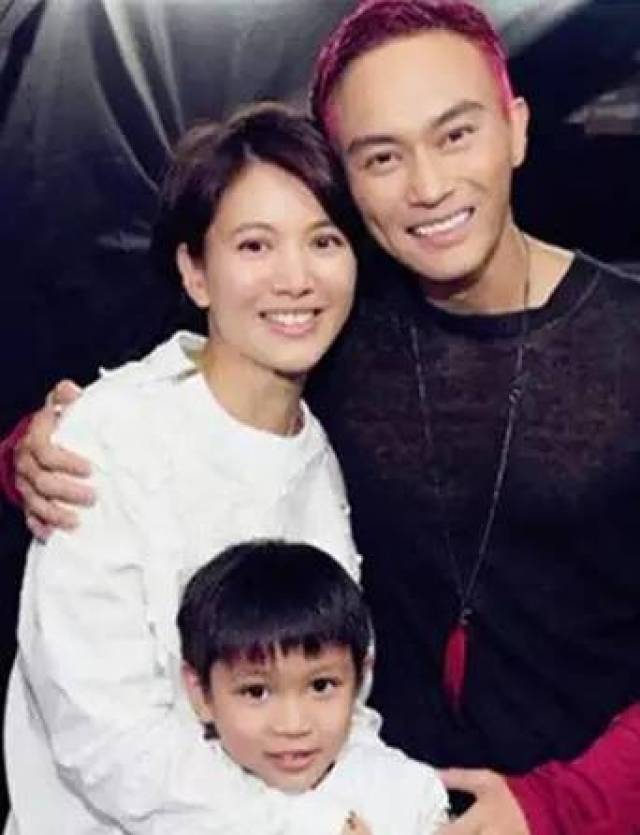 未婚先孕、卖情趣用品、夜店卖酒,那些年的港蕾丝开档小说情趣图片