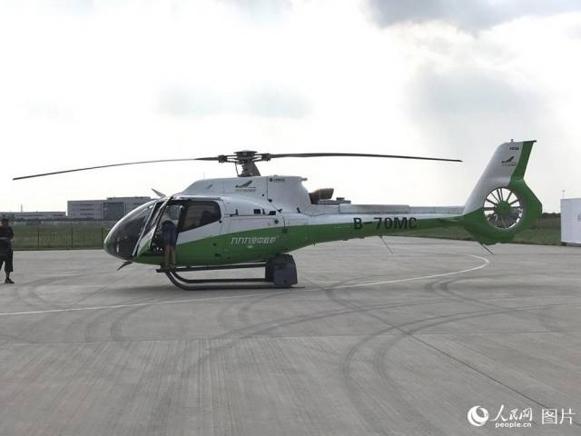 9月11日,九九九空中救护装备的空客h130 t2专业空中救护直升机停放在