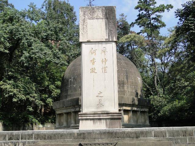 寻访廖仲恺,何香凝遗骨安身之所:墓棺空悬,寓意鲜明!