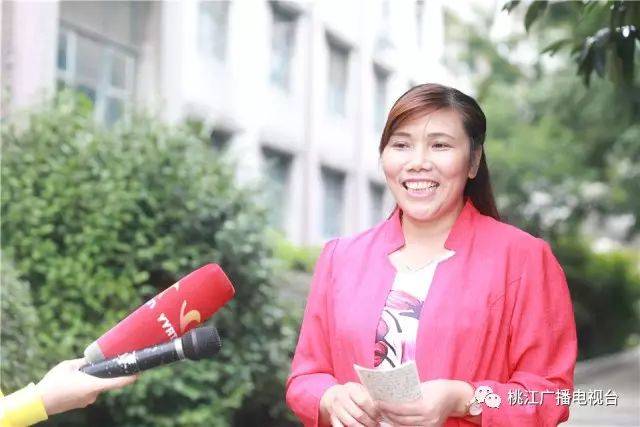 胡迎春所带的班级连续三届全部上一,二本,实现"零落榜"!