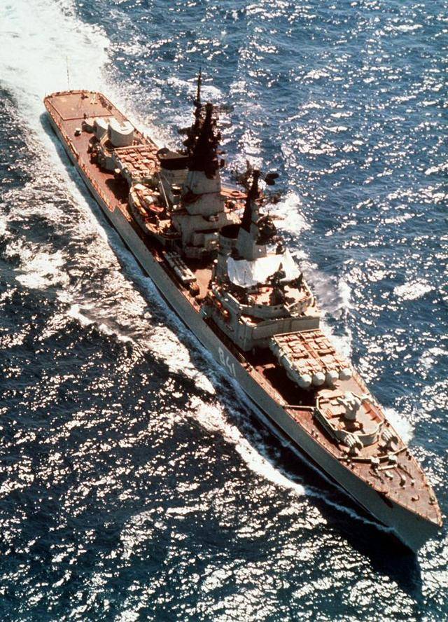 刚服役就成为世界火力最强军舰——苏联58型肯达级导弹巡洋舰