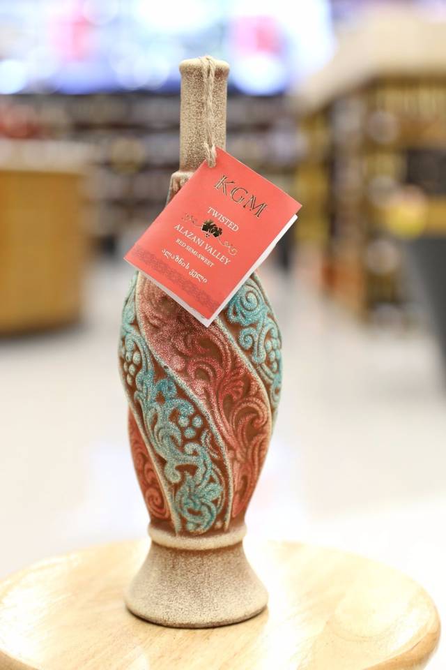 你喝过上帝的后花园吗?--格鲁吉亚异形陶瓷瓶葡萄酒