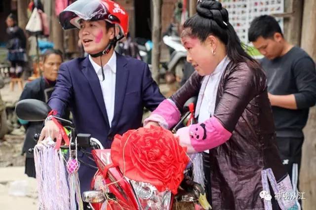 画花脸 图安康:体验神秘从江苗族奇特嫁妆