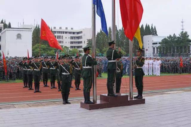 大会由熊楚舒主持,中国人民解放军海军91919部队伍光浩,王同庆,学校