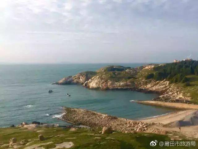 福建莆田孤悬台湾海峡的无人小岛鹭鸶屿风景十分漂亮