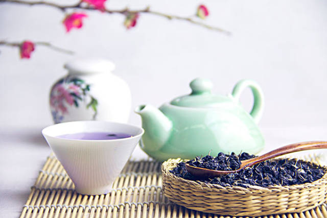 黑枸杞子泡水喝的功效是什么?竟然有这么厉害