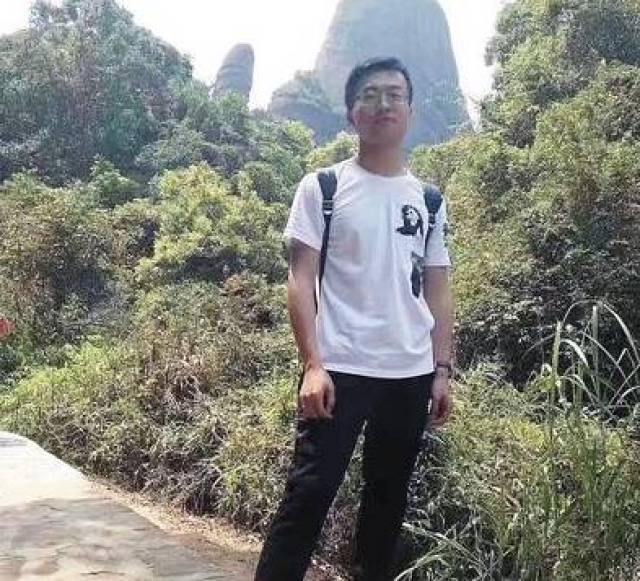 985大学19岁大一男生连喝六杯酒死亡!饮酒真的伤身南乐人谨记!