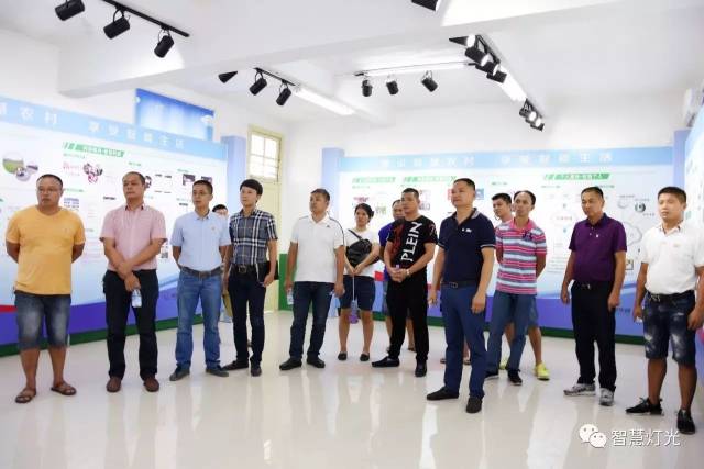 南安市柳城街道桑林村村两委到灯光村参观