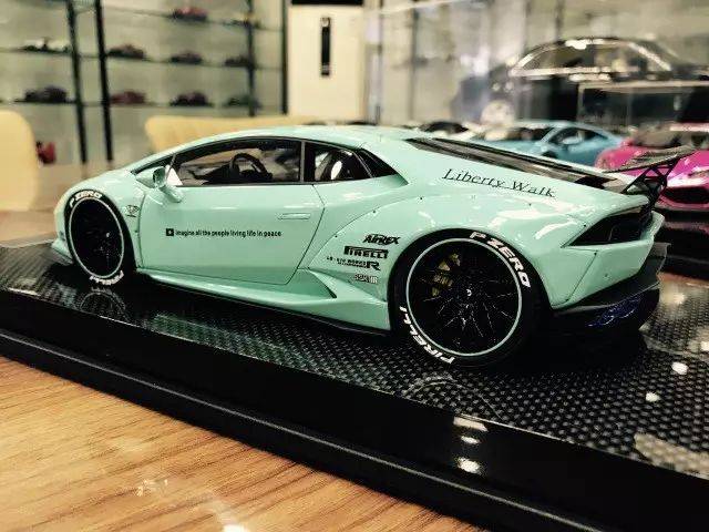 新车| lb 原厂宽体改装兰博基尼 lp610 huracan 汽车模型