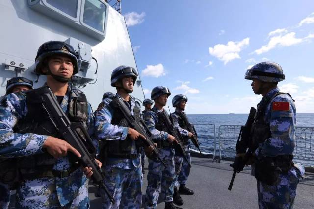 参演海军特战队员精神抖擞.解放军报记者 李三红 摄 联合反潜