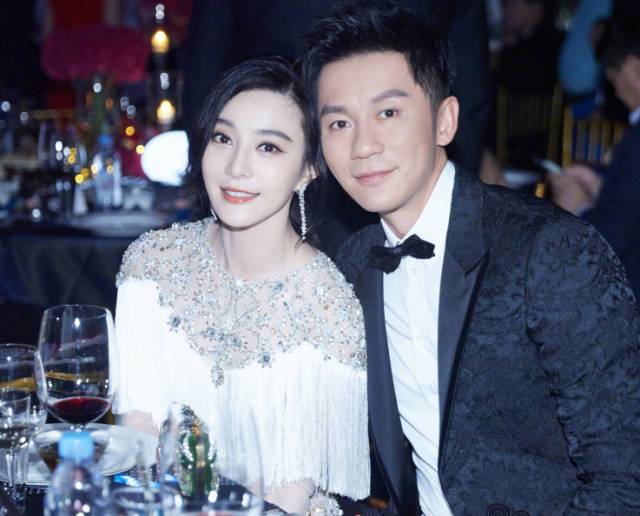 李晨求婚成功,范爷哭成泪人儿:对的爱情,永远不