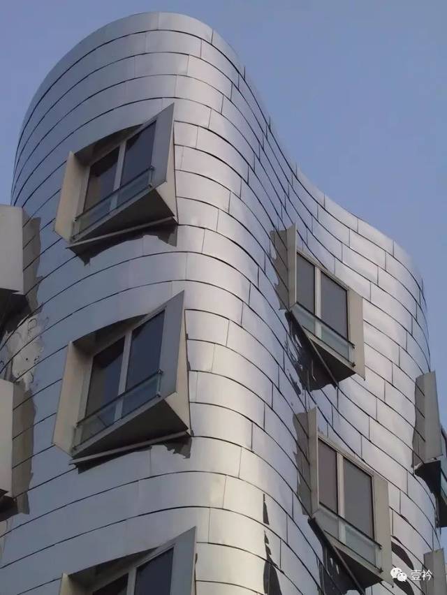 解构主义 | 不是结构失衡,是整体的颠覆与重构