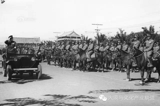 内蒙古骑兵他们勇往直前,锐不可当!