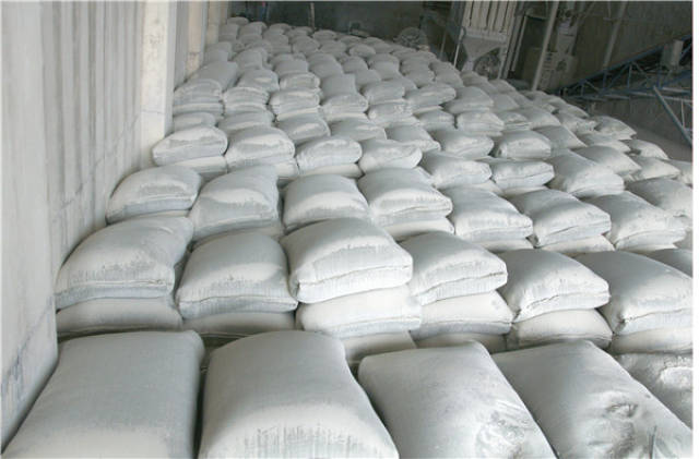 氧化钙和水反应的现象是什么?