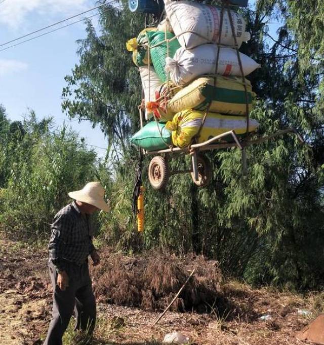 【视频】南部牛人深山自拉钢丝绳建索道,打造"世外桃源"!