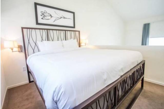 说一段神话,话说有这么个床,它会神奇的魔法…