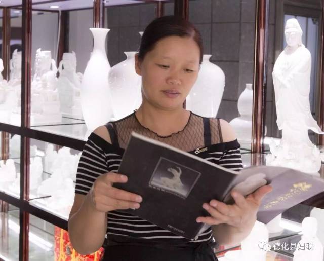 【我身边的最美女性】陈秀明:从艺廿载勤俭有加 不忘初心雕塑不止