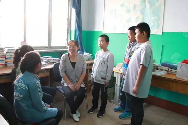 【建设善美阜平】用爱撑起教育的一片蓝天 ——记阜平县城厢中学教师