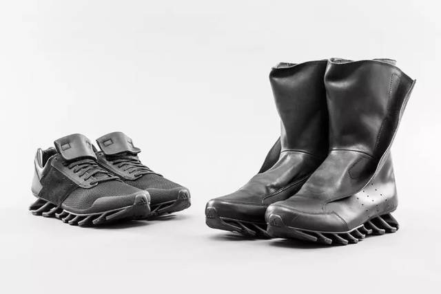 Rick owens,rickowens毛毛鞋 范二fun丨接着说暗黑!那些暗黑的鞋款(rick owens篇)
