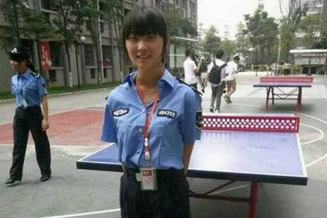 为啥富士康的保安是年轻女孩居多?