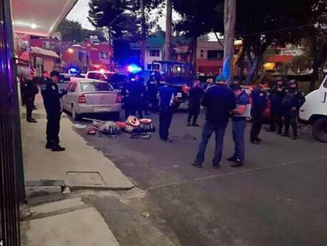 墨西哥3男女被绑架斩首 尸体弃街头(组图)_手机