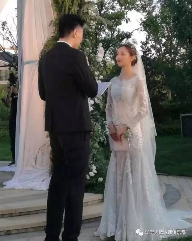 李晓旭刚刚随队拿到全运会冠军 众多队友也纷纷出席 此前他结婚的消息