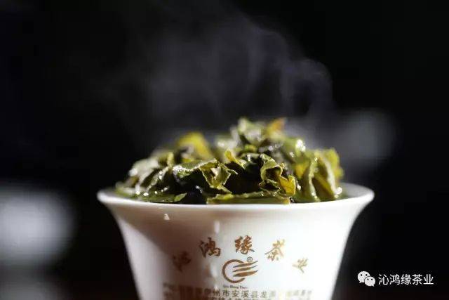 组 好茶龙涓 龙尖壹号 真芯香待 最香的茶 惟愿爱茶的你 来源:沁鸿缘