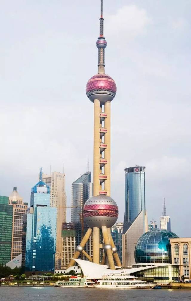 上海东方明珠塔 ▼